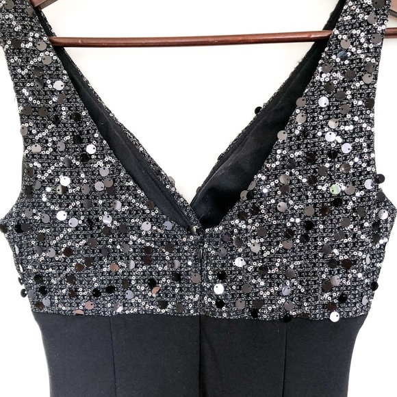 Little black dress - Picture 4 of 7